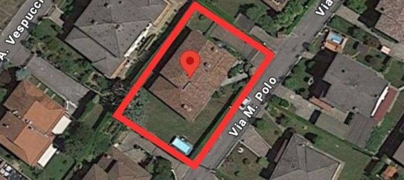 5 bedrooms Villa in Albano Sant'Alessandro, Italy No. 62330 3
