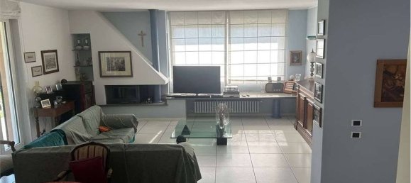 5 bedrooms Villa in Albano Sant'Alessandro, Italy No. 62330 6