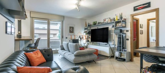 2 bedrooms Apartment in Bergamo, Italy No. 369899 2