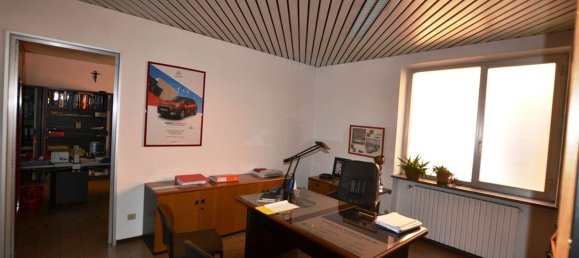 Gewerbliche Immobilie in Biella, Italy 2000m², Nr. 377507 76