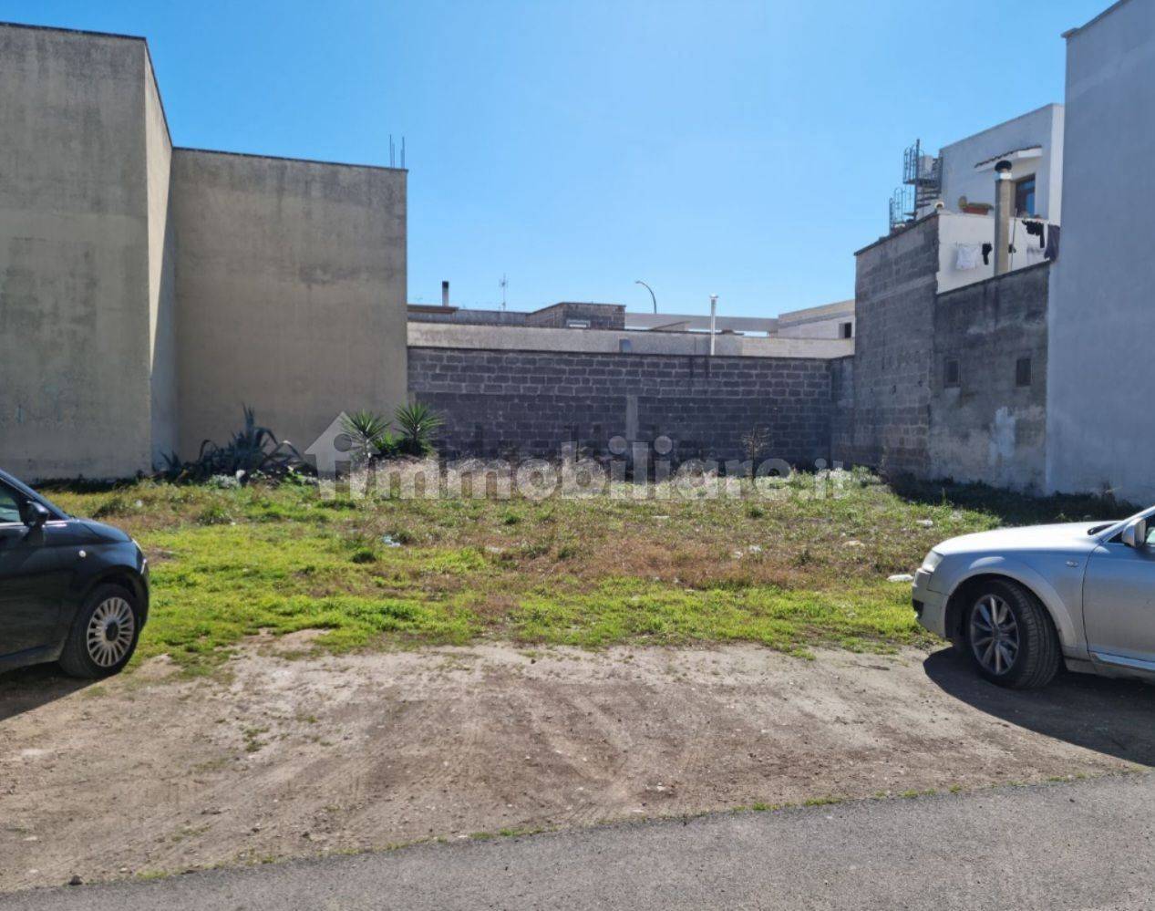  قطعة أرض في Copertino, Italy 373متر مربع رقم 75940