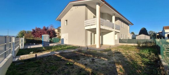 5 rooms House in Campodoro, Italy No. 62015 11