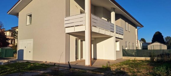 5 rooms House in Campodoro, Italy No. 62015 10