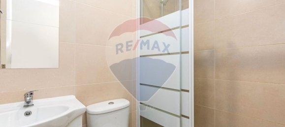 Edificio en Amadora, Portugal 274 m² No. 75629 24