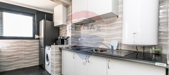 Edificio en Amadora, Portugal 274 m² No. 75629 21