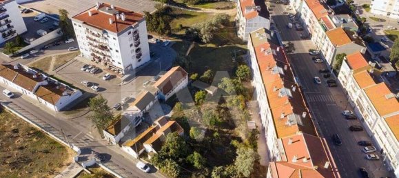 9 Schlafzimmer Grundstück in Seixal, Portugal, Nr. 63742 2