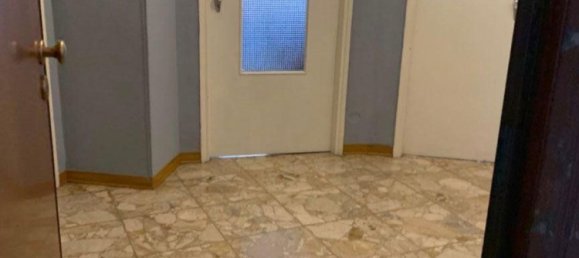 3 bedrooms Apartment in Turin, Italy No. 350019 6