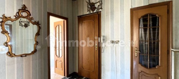 3 Schlafzimmer Wohnung in Collegno, Italy, Nr. 370294 6