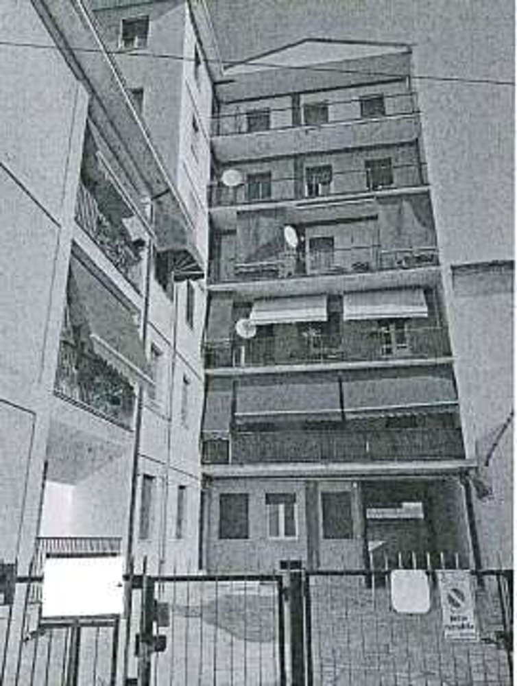 Apartamento de 3 habitaciónes en Voghera, Italy No. 97467