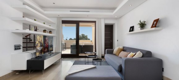 3 bedrooms Duplex in Estepona, Spain No. 184052 3