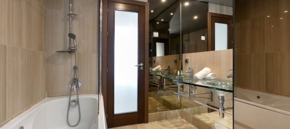 3 bedrooms Duplex in Estepona, Spain No. 184052 16