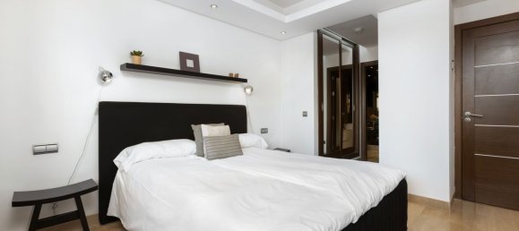 3 bedrooms Duplex in Estepona, Spain No. 184052 11