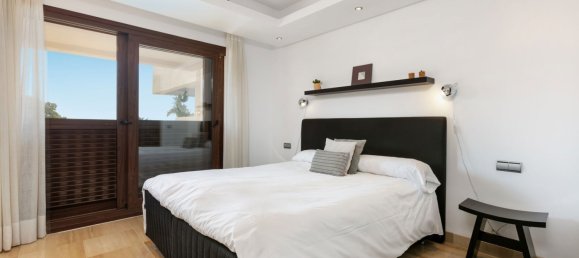 3 bedrooms Duplex in Estepona, Spain No. 184052 12