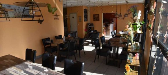 2-salle Propriété commerciale à Saint-Ours, France No. 198903 2