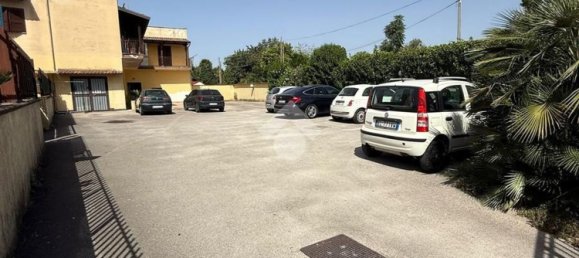 60m² Warehouse in Melito di Napoli, Italy No. 338073 8