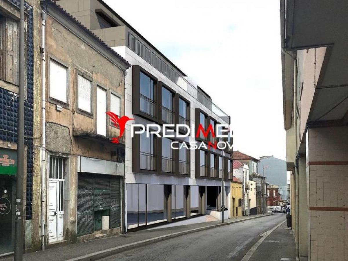 Tienda en Vila Nova de Gaia, Portugal 81 m² No. 8074