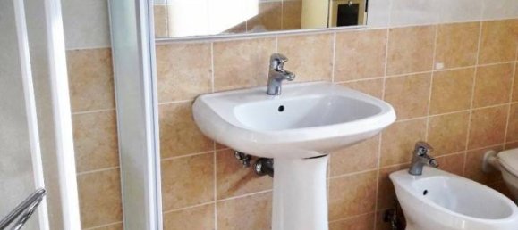 5-salle Appartement à Chieti, Italy No. 177947 19