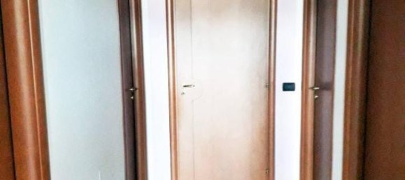 5-salle Appartement à Chieti, Italy No. 177947 8