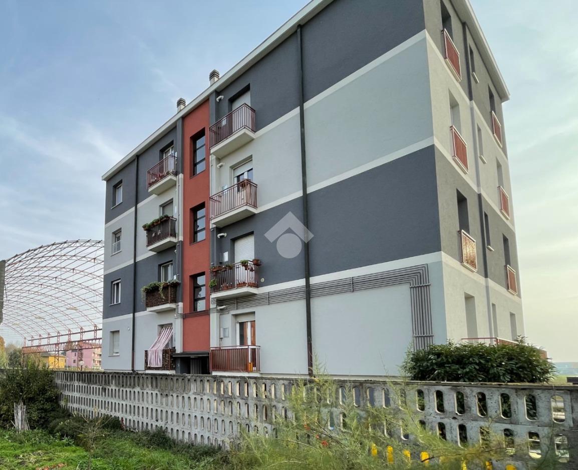 Apartamento de 3 divisões em Pandino, Italy N.º 64074