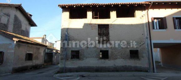 66m² Warehouse in Udine, Italy No. 81684 11