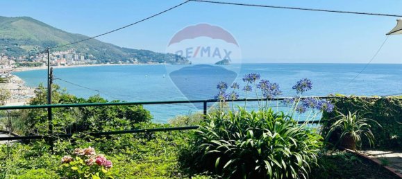 Квартира с 2 спальнями в Ноли, Италия № 56262 4