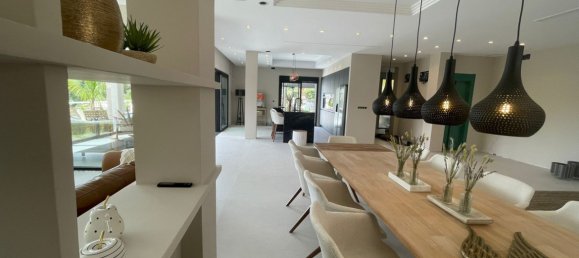 7 chambres Villa à Marbella, Spain No. 33842 9