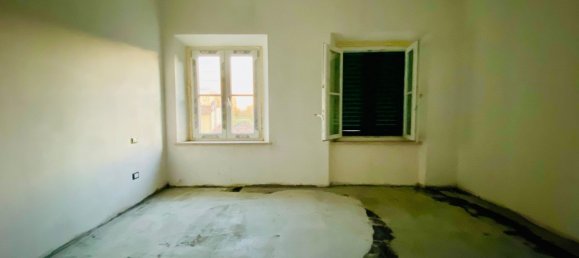 4-salle Appartement à Capannori, Italy No. 42687 24