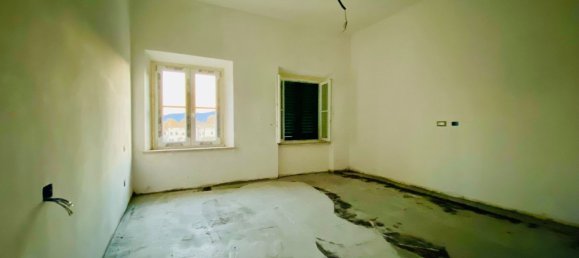 4-salle Appartement à Capannori, Italy No. 42687 23