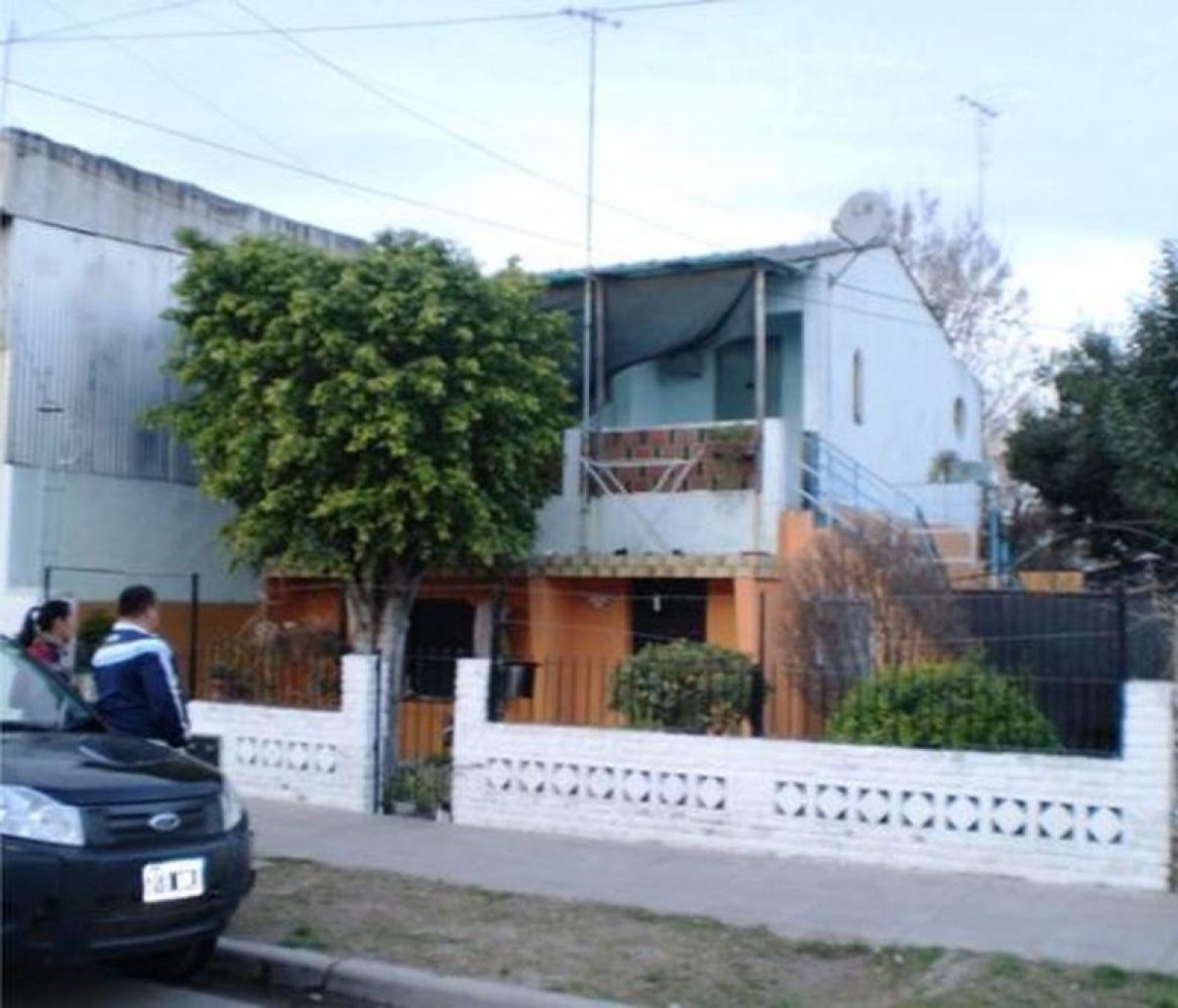 Дом с 3 спальнями в Сан Исидро, Аргентина № 51516