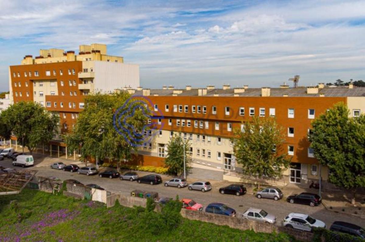 Квартира с 3 спальнями в Порту, Португалия № 5362