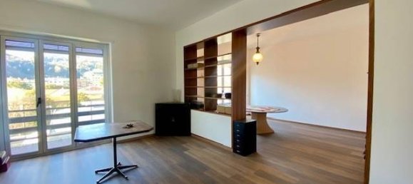 2 bedrooms Penthouse in Como, Italy No. 16508 3