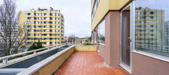 3 bedrooms Apartment in Porto, Portugal No. 108025 22