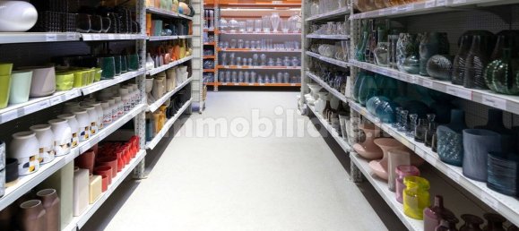 4-Zimmer Gewerbliche Immobilie in Pavia, Italy, Nr. 117420 3