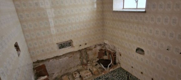 4 rooms House in Teggiano, Italy No. 255012 10