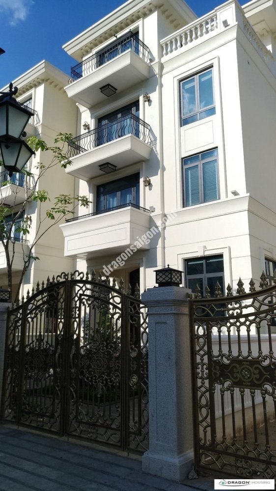Casa en District 1, Vietnam 668 m² No. 10660