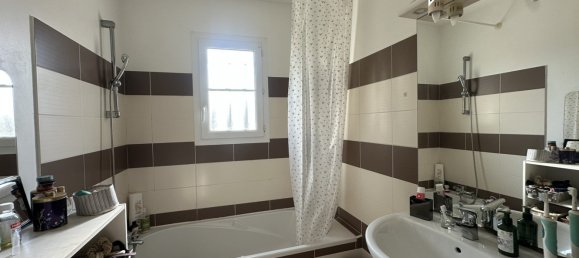 3 bedrooms House in Boe, France No. 100410 21