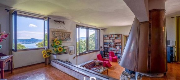 4 bedrooms Villa in Lesa, Italy No. 334967 11