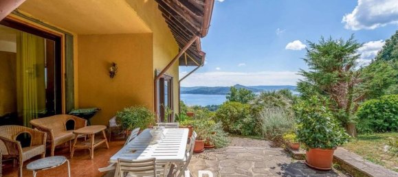 4 bedrooms Villa in Lesa, Italy No. 334967 8