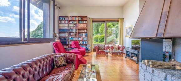 4 bedrooms Villa in Lesa, Italy No. 334967 13