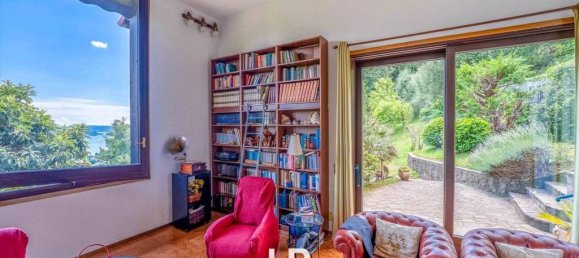 4 bedrooms Villa in Lesa, Italy No. 334967 15