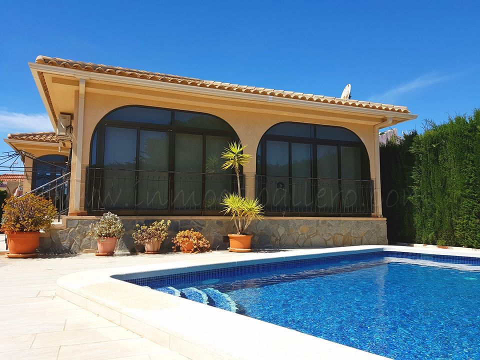 Villa de 3 dormitorios en Pinar De Campoverde, Spain No. 246443