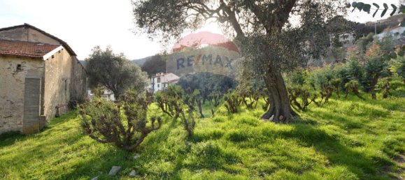 4 bedrooms House in Magliolo, Italy No. 36930 42