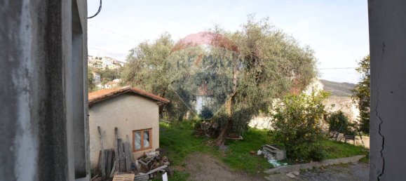 4 bedrooms House in Magliolo, Italy No. 36930 38