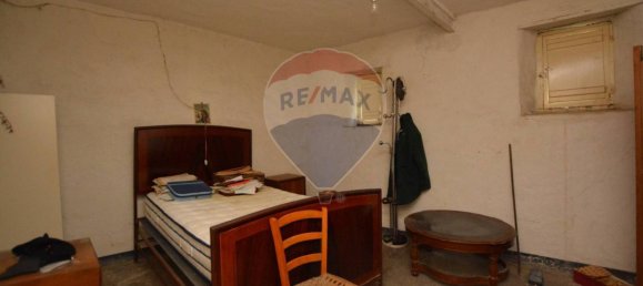 4 bedrooms House in Magliolo, Italy No. 36930 27