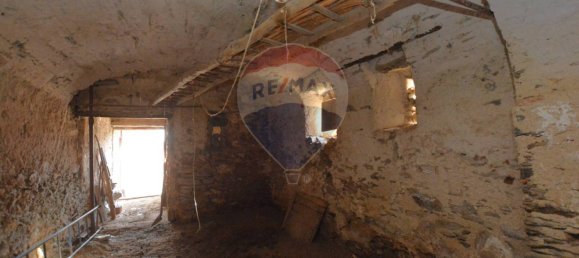 4 bedrooms House in Magliolo, Italy No. 36930 4