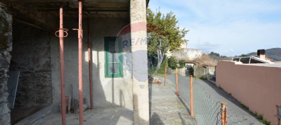 4 bedrooms House in Magliolo, Italy No. 36930 6