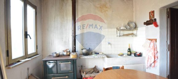 4 bedrooms House in Magliolo, Italy No. 36930 18