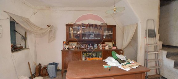 4 bedrooms House in Magliolo, Italy No. 36930 28