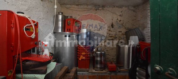 4 bedrooms House in Magliolo, Italy No. 36930 7