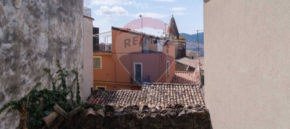 Дом с 1 спальней в Бронте, Италия № 311643 5